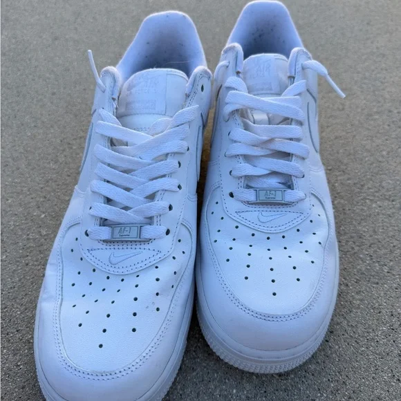 Supreme x Nike Air Force Ones - Picture 4 of 6